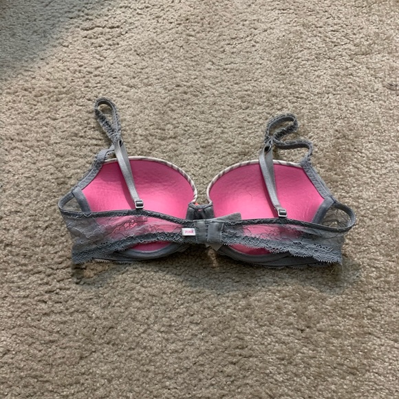 Victoria’s Secret pink bra - Picture 3 of 5